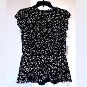 Womens Ivyrose brand short sleeve white floral black top